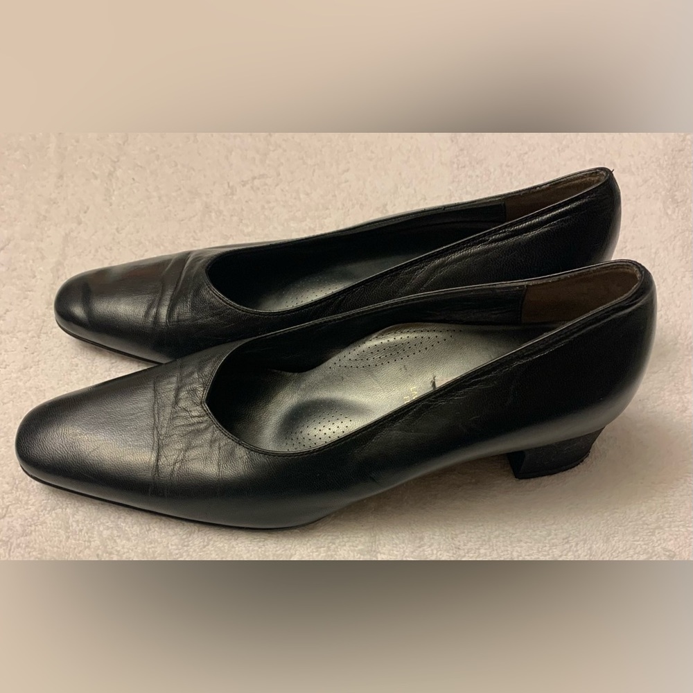 VALLEVERDE Vintage Italian Black Leather Low Heel Pump For Women Size 9.5 - Picture 6 of 6
